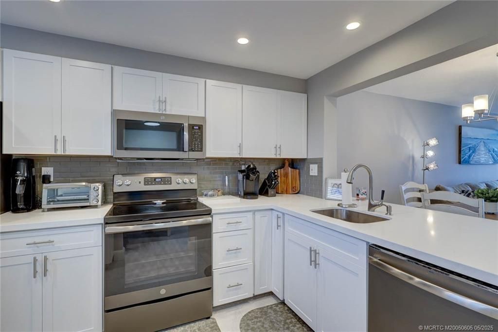 9400 S Ocean Drive, Unit 407, Jensen Beach, FL 34957 Photo