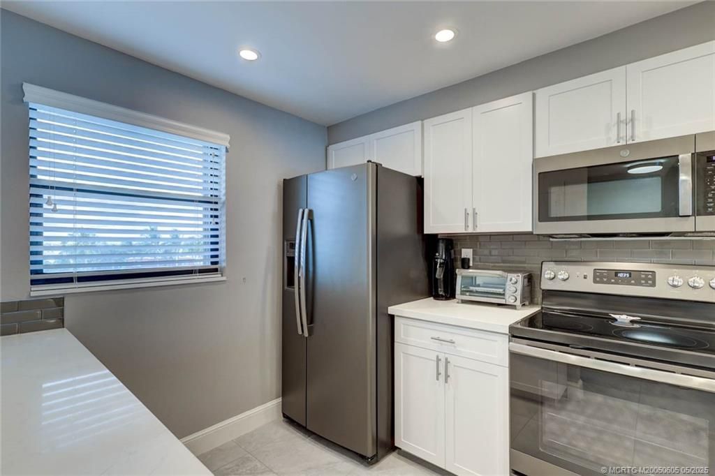 9400 S Ocean Drive, Unit 407, Jensen Beach, FL 34957 Photo