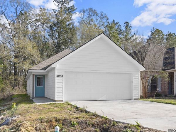 38254 Shelby Dr, Denham Springs, LA 70706