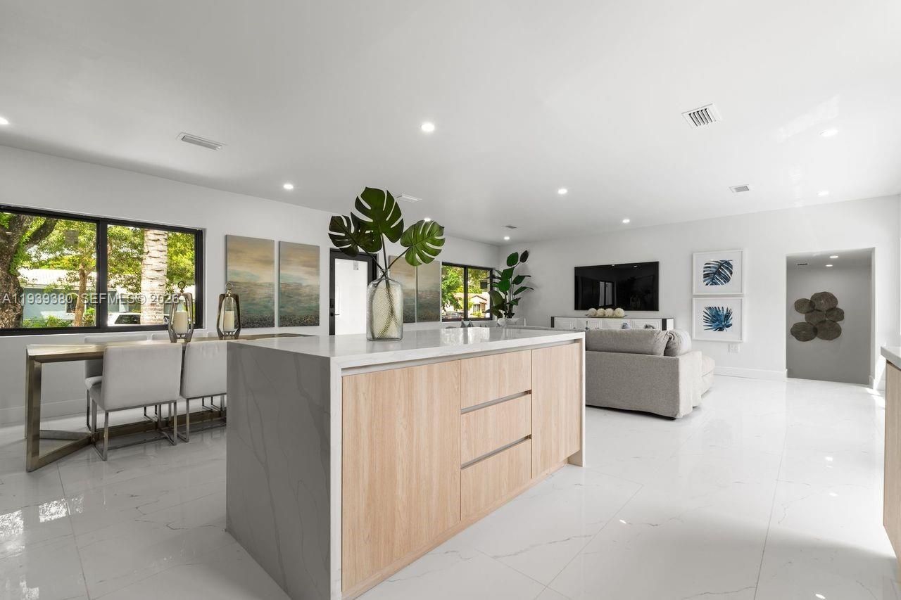 1741 SW 17th Ct , Miami, FL 33145 Photo