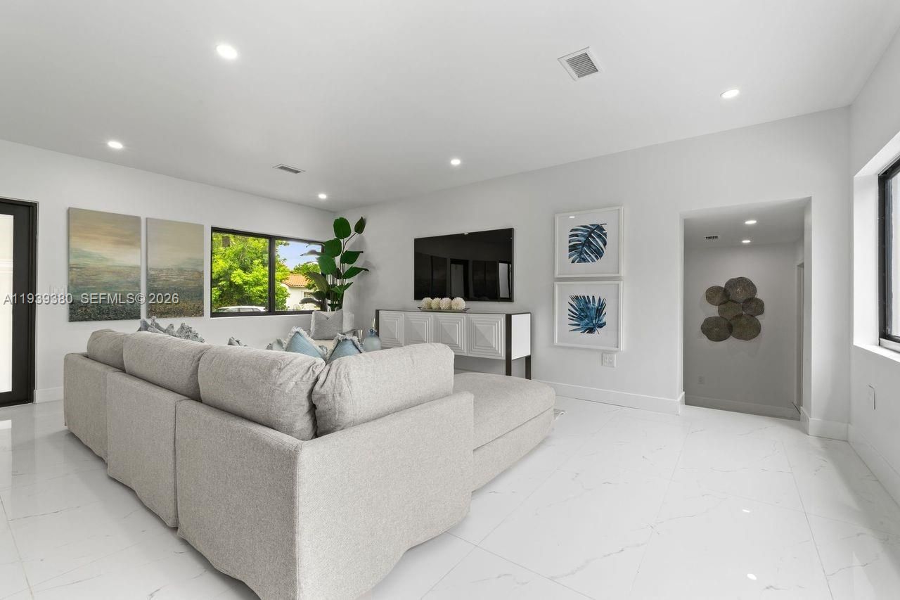 1741 SW 17th Ct , Miami, FL 33145 Photo