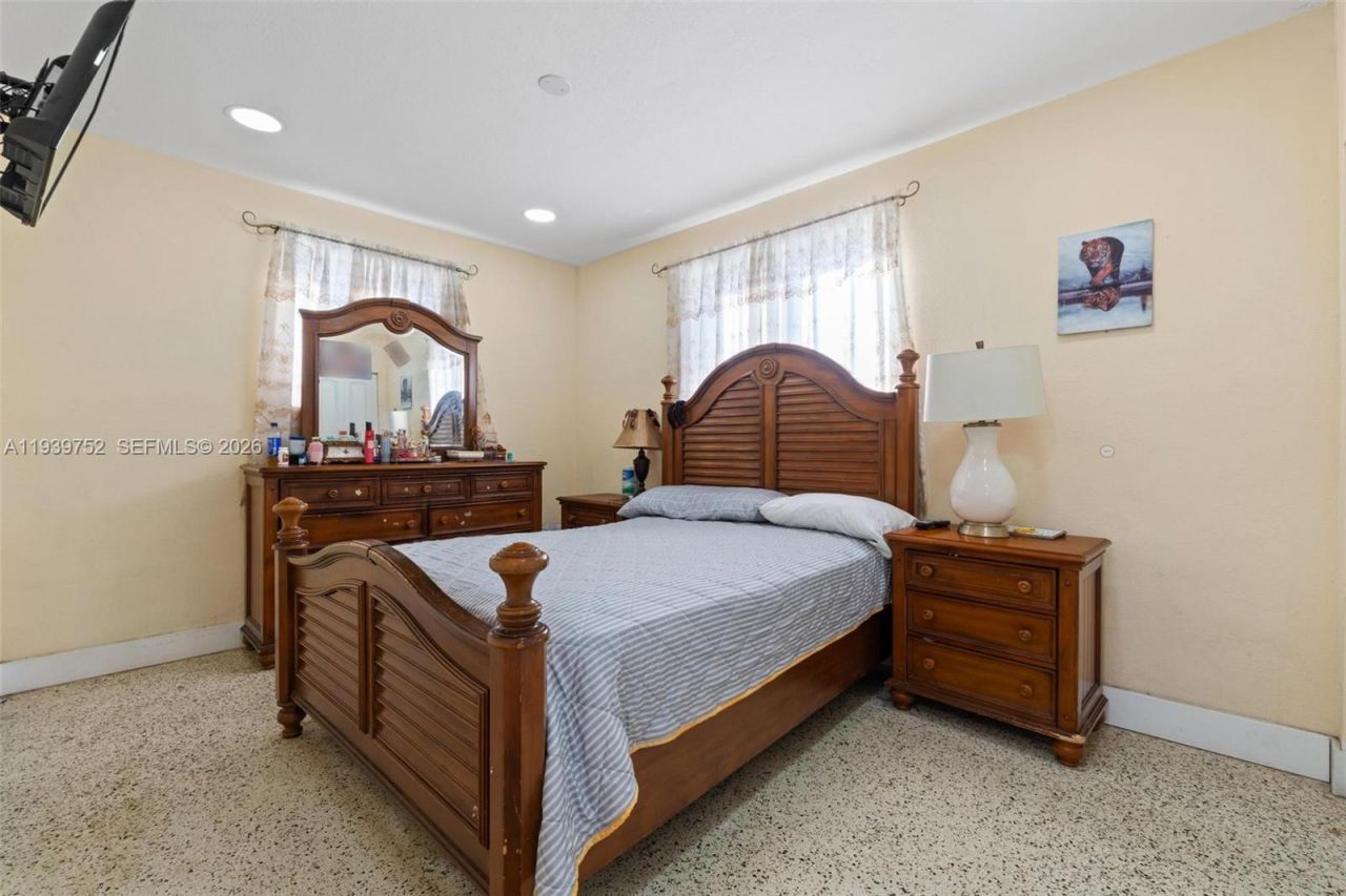 325 SE 9th Ave, Hialeah, FL 33010 Photo