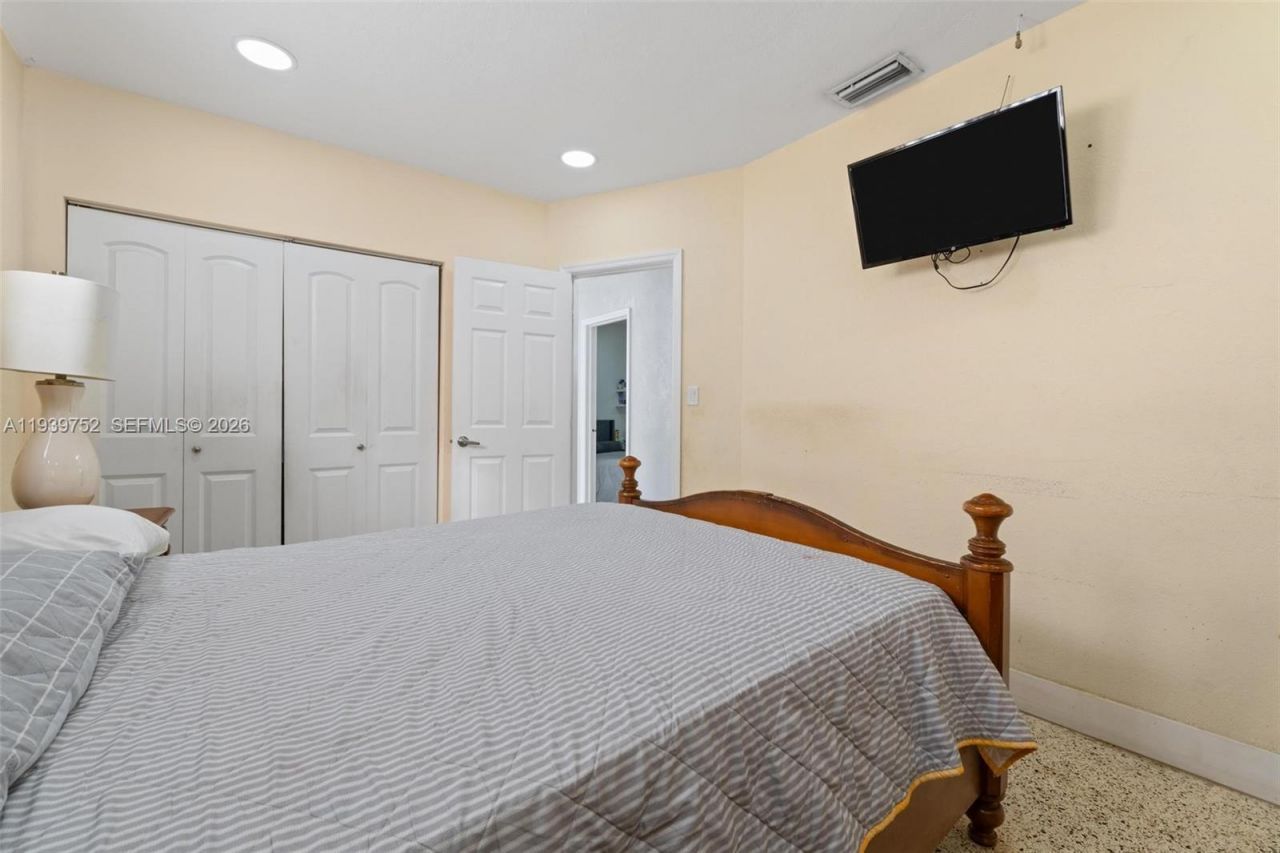 325 SE 9th Ave, Hialeah, FL 33010 Photo