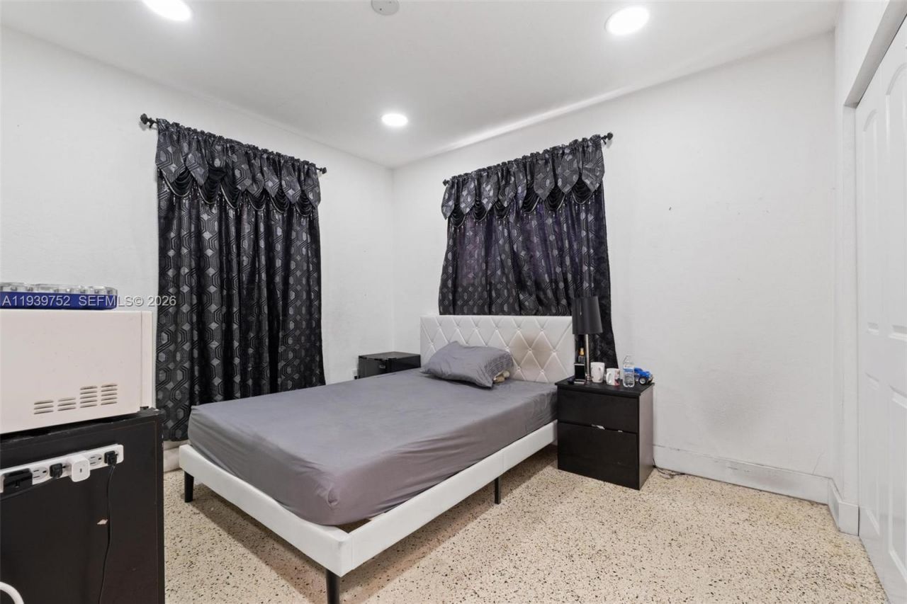 325 SE 9th Ave, Hialeah, FL 33010 Photo