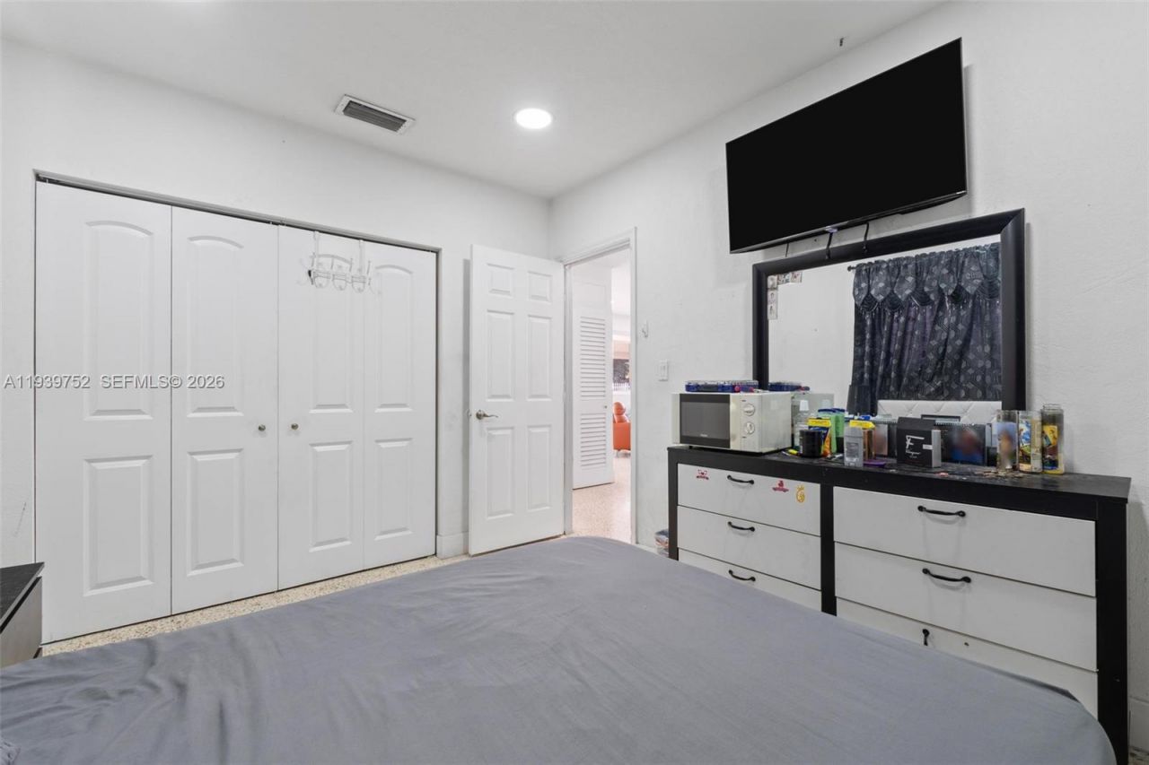 325 SE 9th Ave, Hialeah, FL 33010 Photo