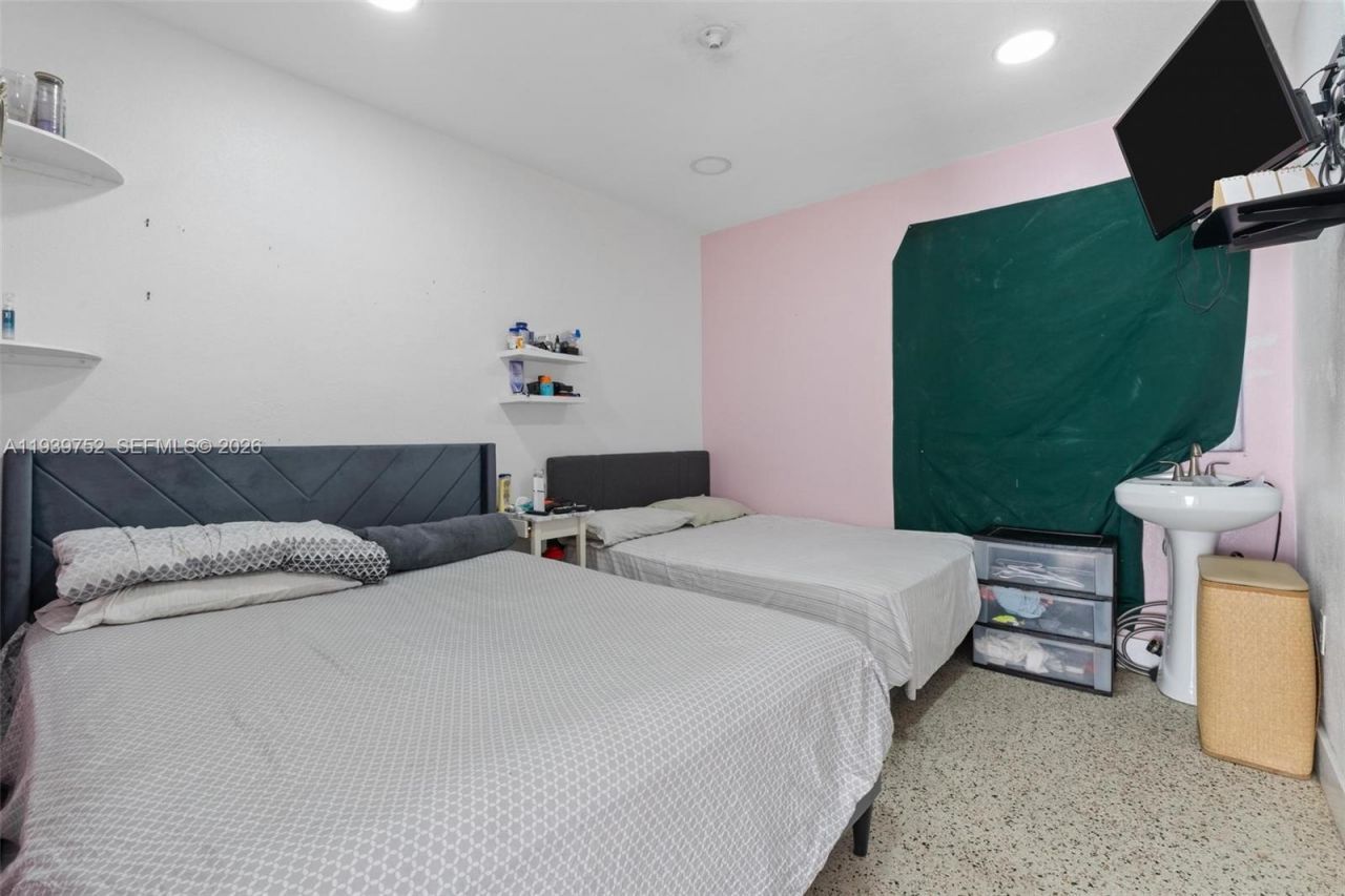 325 SE 9th Ave, Hialeah, FL 33010 Photo