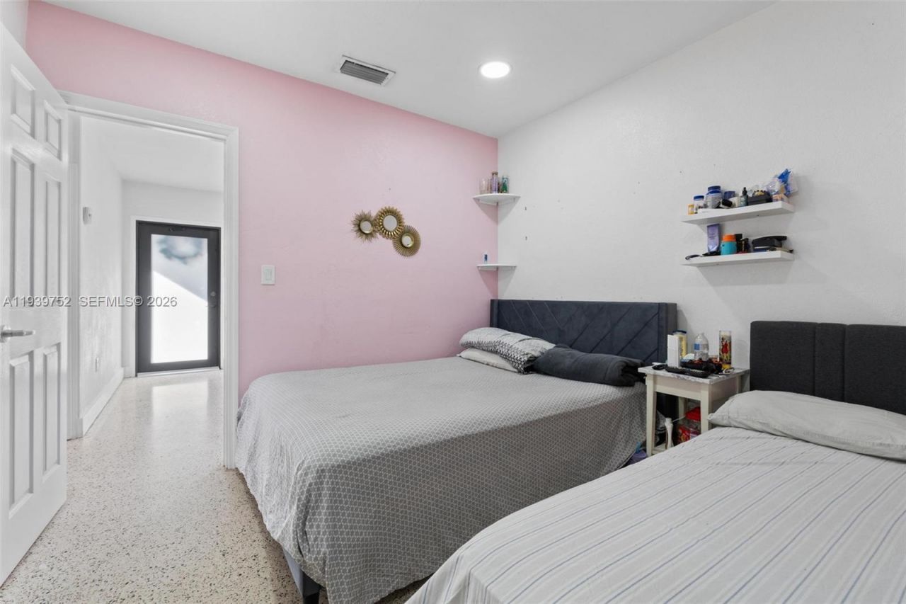 325 SE 9th Ave, Hialeah, FL 33010 Photo