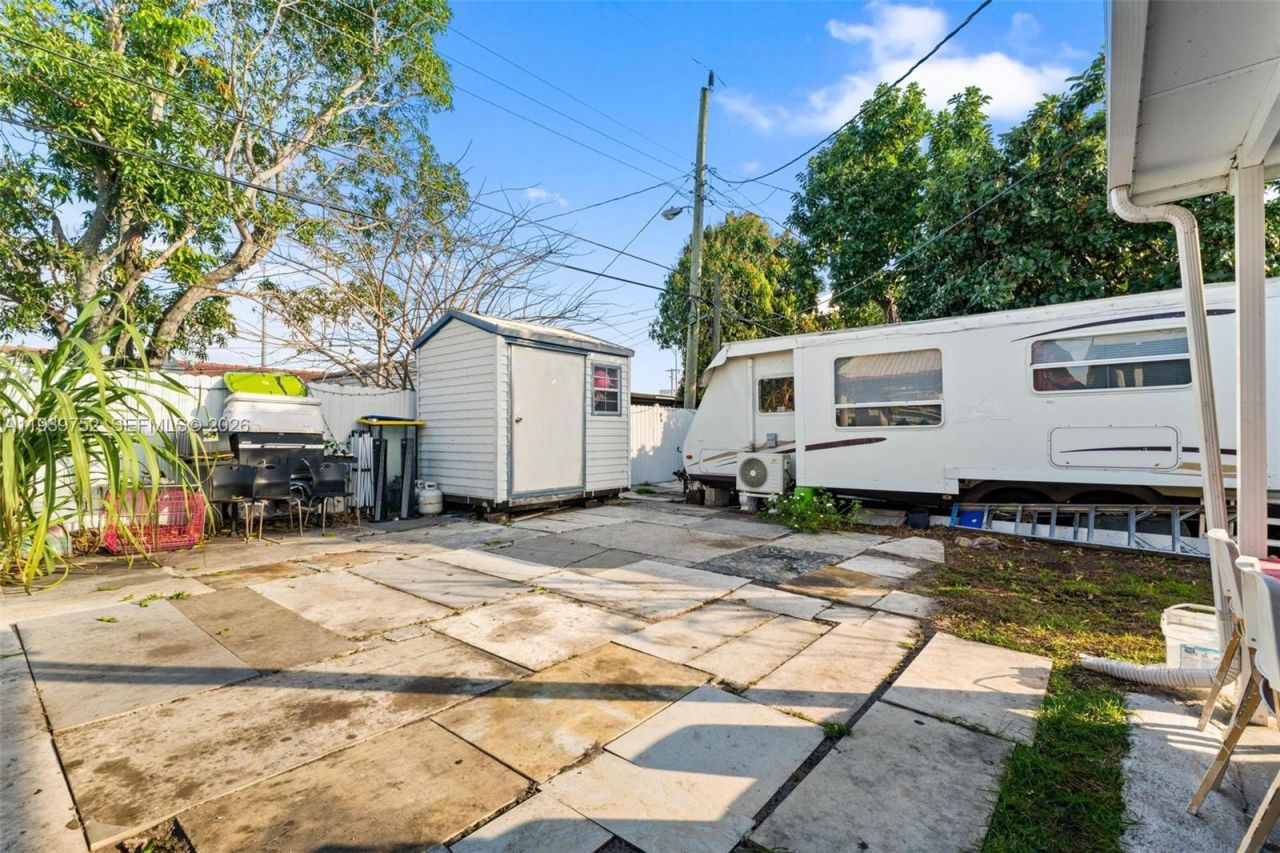 325 SE 9th Ave, Hialeah, FL 33010 Photo