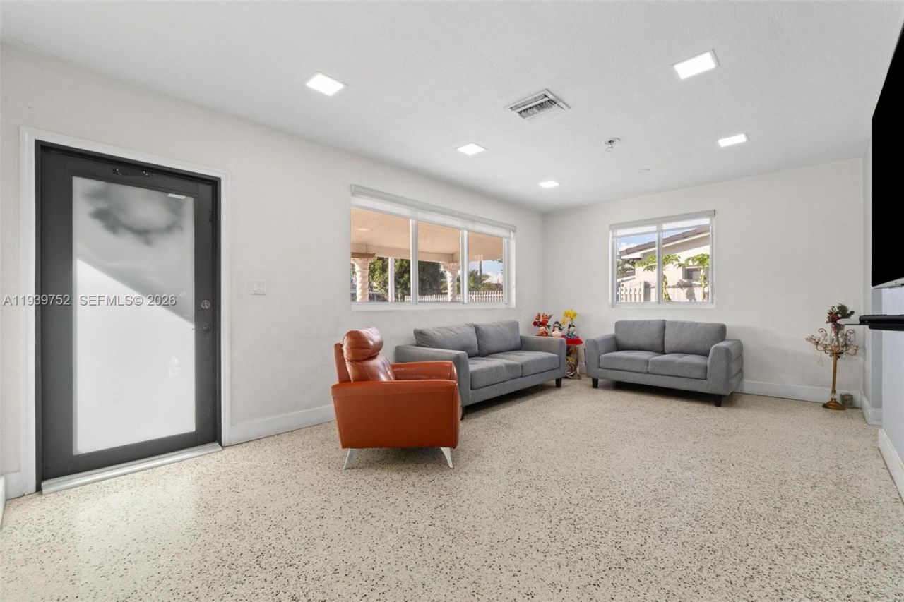 325 SE 9th Ave, Hialeah, FL 33010 Photo