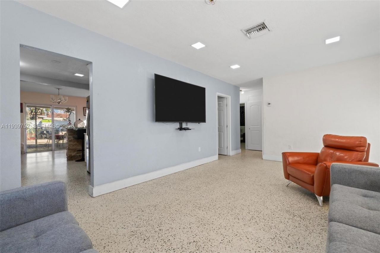 325 SE 9th Ave, Hialeah, FL 33010 Photo