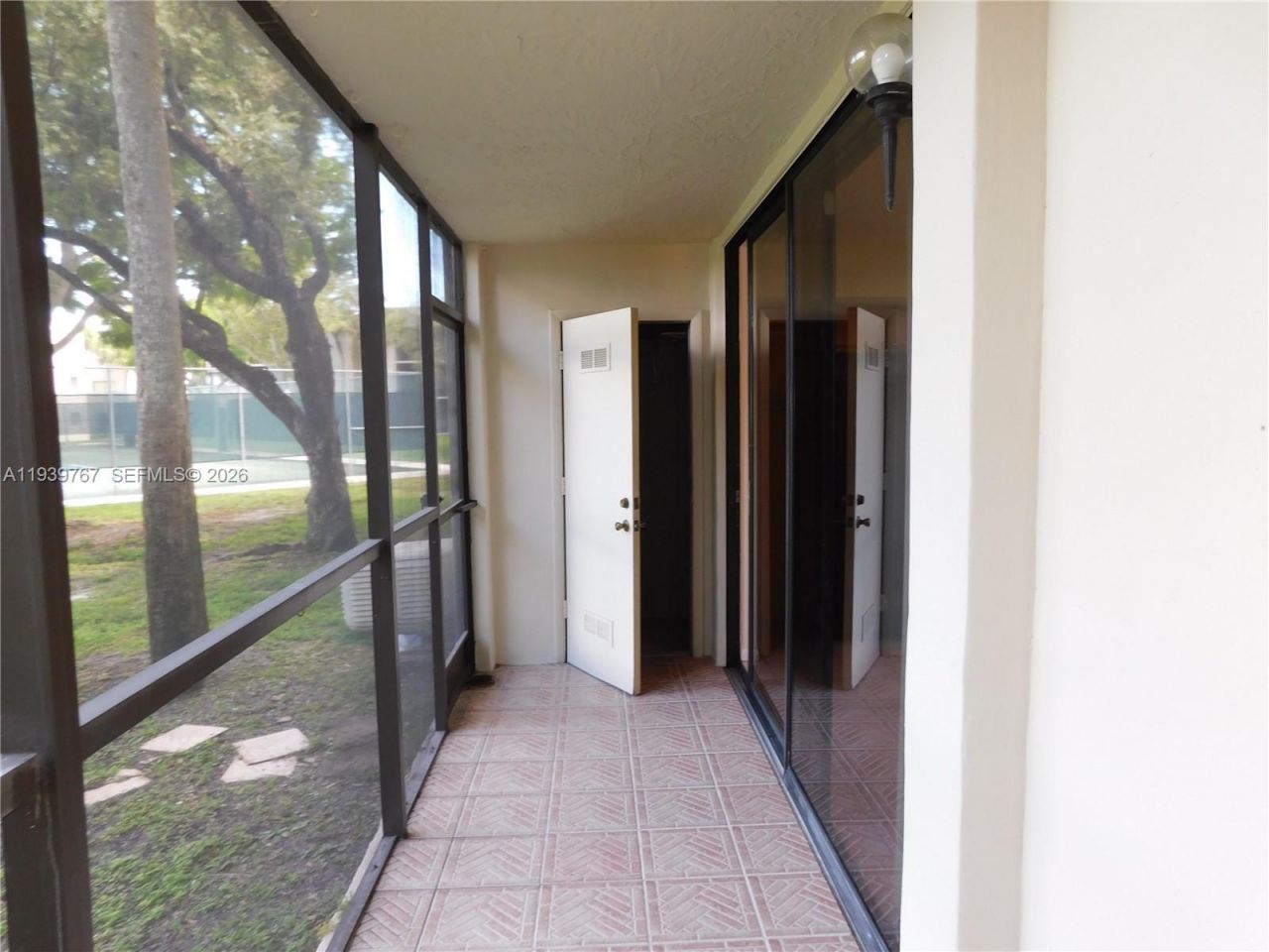 8015 SW 107 Av, Unit 111, Miami, FL 33173 Photo