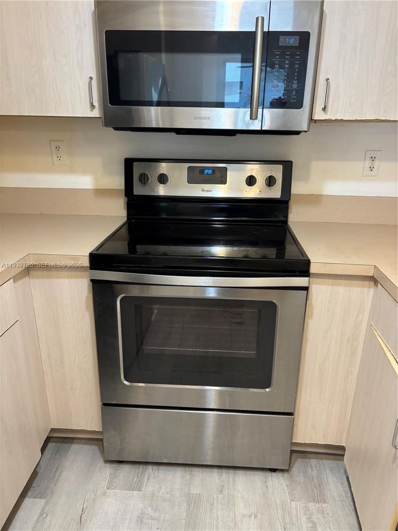 185 SE 14th Ter, Unit 603, Miami, FL 33131 Photo