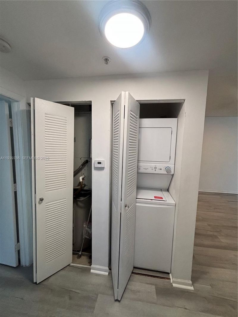 185 SE 14th Ter, Unit 603, Miami, FL 33131 Photo