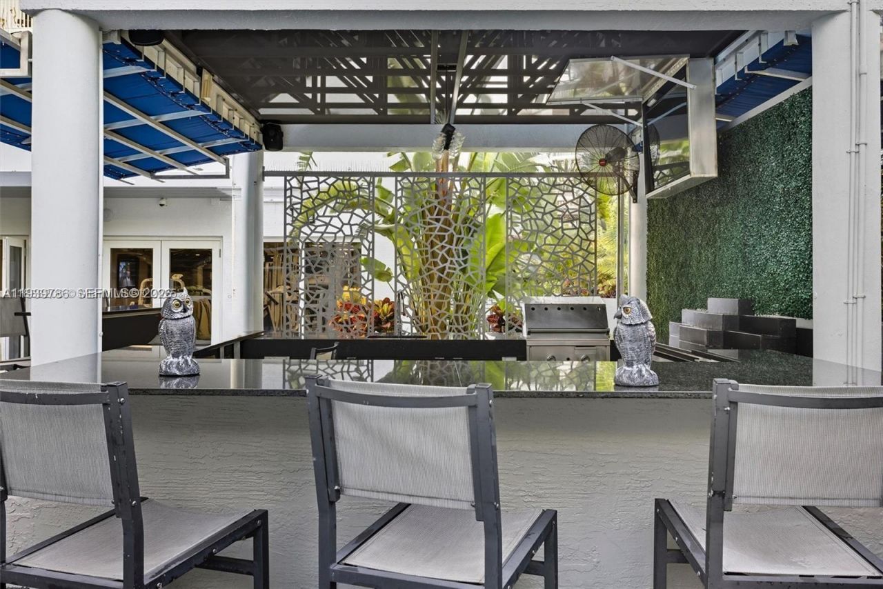 185 SE 14th Ter, Unit 603, Miami, FL 33131 Photo