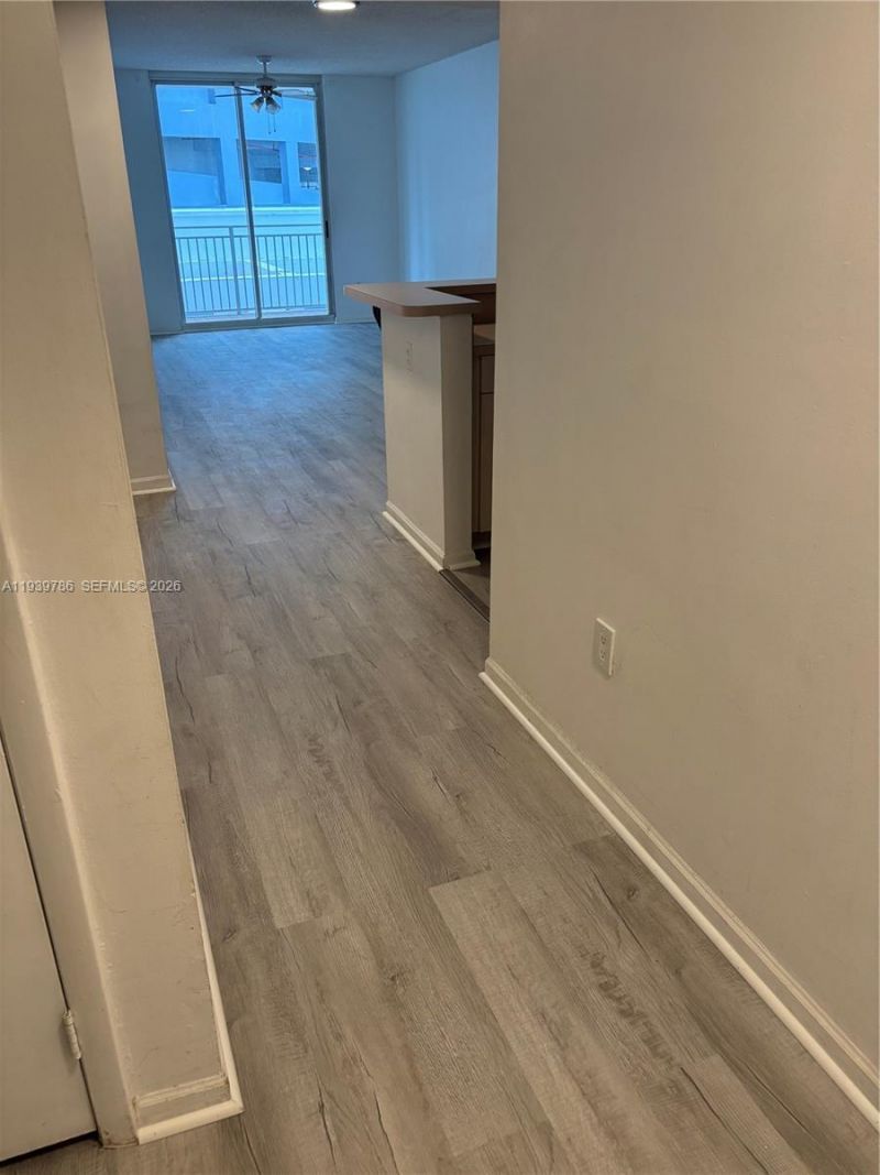 185 SE 14th Ter, Unit 603, Miami, FL 33131 Photo