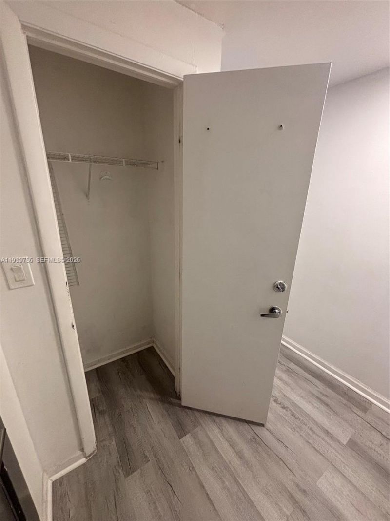 185 SE 14th Ter, Unit 603, Miami, FL 33131 Photo