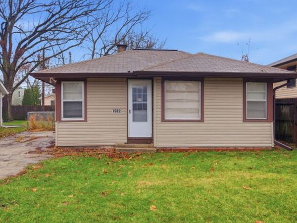 1502 Ridgeway Street, Round Lake Beach, IL 60073