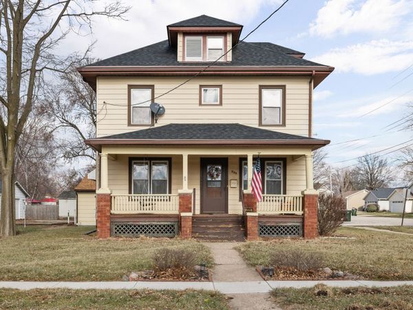 225 E Wells Street, Geneseo, IL 61254