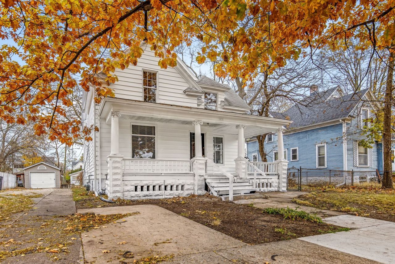 1516 S 5th Street, Rockford, IL 61104 Main Photo