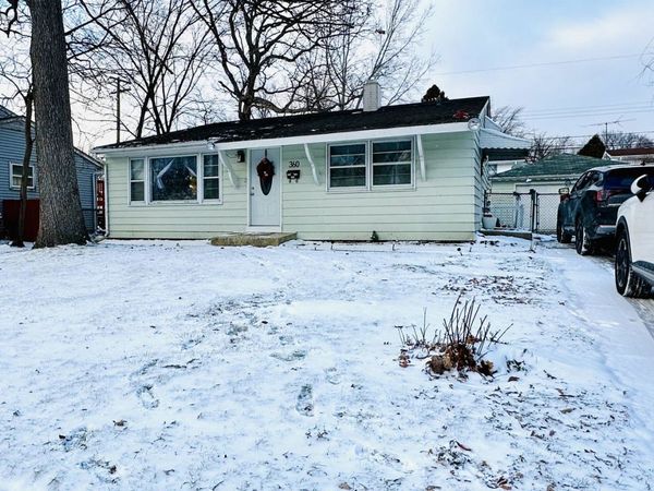 360 Tee Lane, Carpentersville, IL 60110