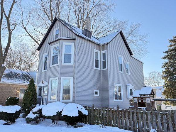 9412 S Homan Avenue, Evergreen Park, IL 60805