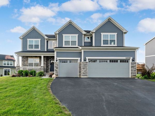 1009 Persimmon Court, Crystal Lake, IL 60012