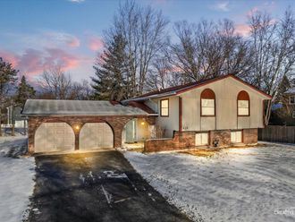 425 Carriage Hill Road Naperville, IL 60565