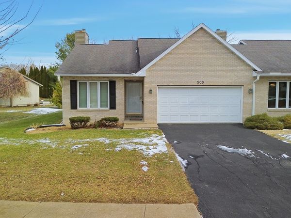 500 Countryside Lane, Dixon, IL 61021