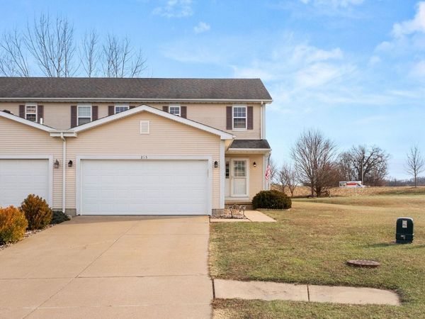 215 Misty Ln Lane, Colona, IL 61241