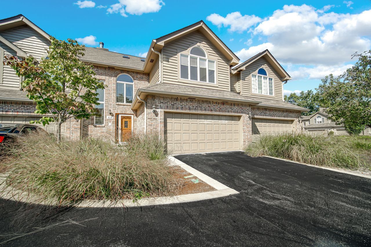 424 Ashbury Drive, Hinsdale, IL 60521 | MLS ID 12540303 - Charles Rutenberg  Realty