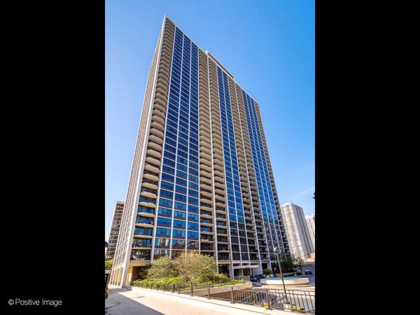 1560 N Sandburg Terrace, Unit 1609J, Chicago, IL 60610