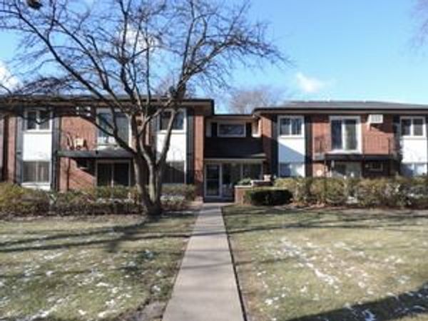 1210 N Dale Avenue, Unit 2I, Arlington Heights, IL 60004