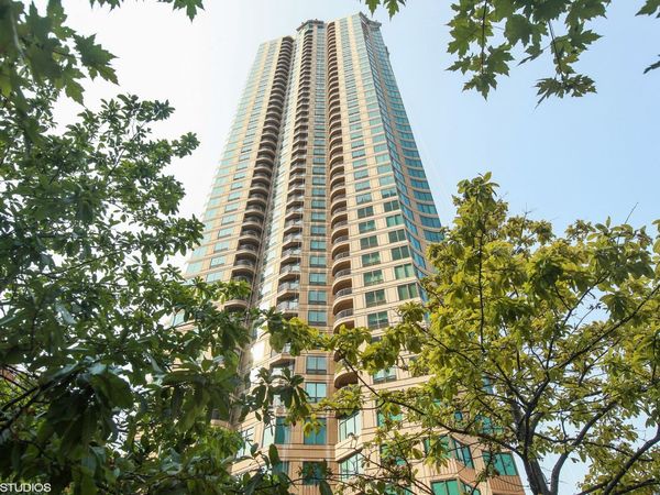 400 N LaSalle Drive, Unit 3706, Chicago, IL 60654