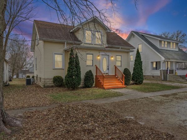 113 E Columbus Street, Sibley, IL 61773