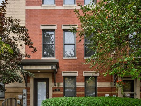 1036 N Crosby Street, Chicago, IL 60610