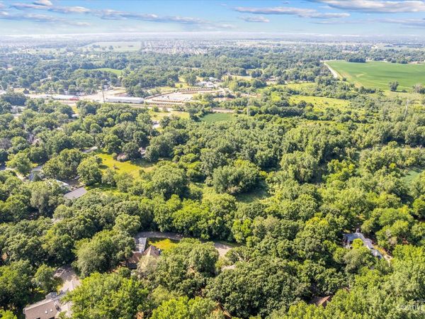 14 Hunter Lane, Bristol, IL 60512