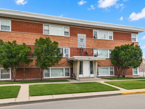 805 N 22nd Avenue, Melrose Park, IL 60160