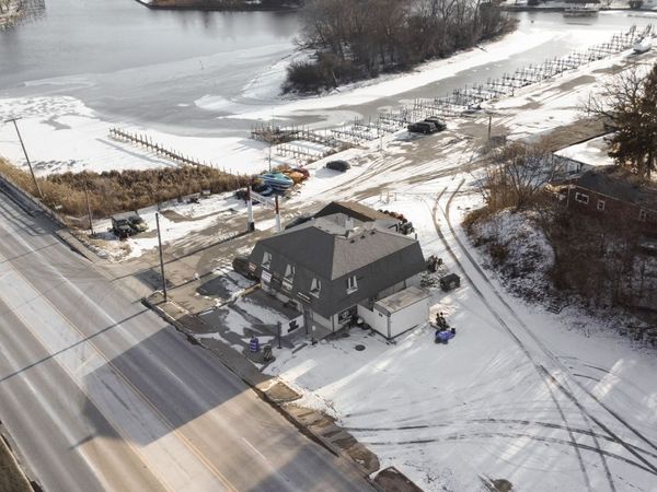 154 N US Highway 12 Highway, Fox Lake, IL 60020