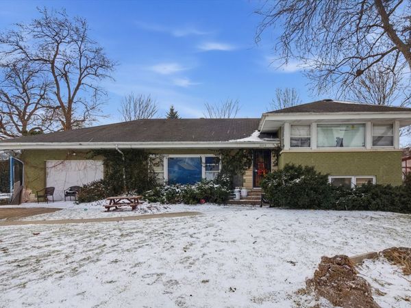 1009 Hastings Street, Park Ridge, IL 60068