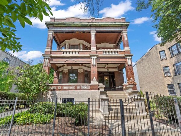 1918 N Humboldt Boulevard, Chicago, IL 60647