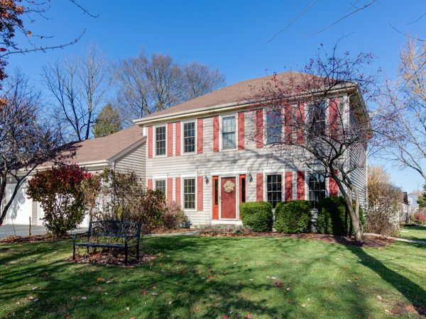 833 E Sterling Avenue, West Chicago, IL 60185