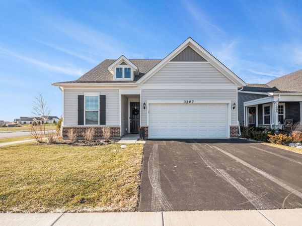 3207 Dove Mountain Drive, Aurora, IL 60503
