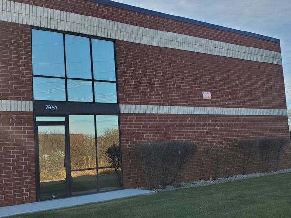 7651 W 100th Place, Bridgeview, IL 60455