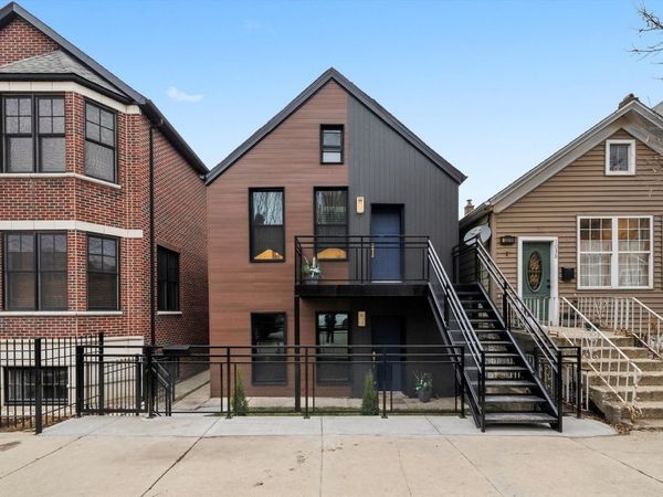 1040 W 34th Place, Chicago, IL 60608