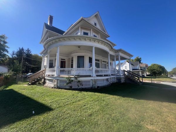 2602 6th Avenue, Moline, IL 61265