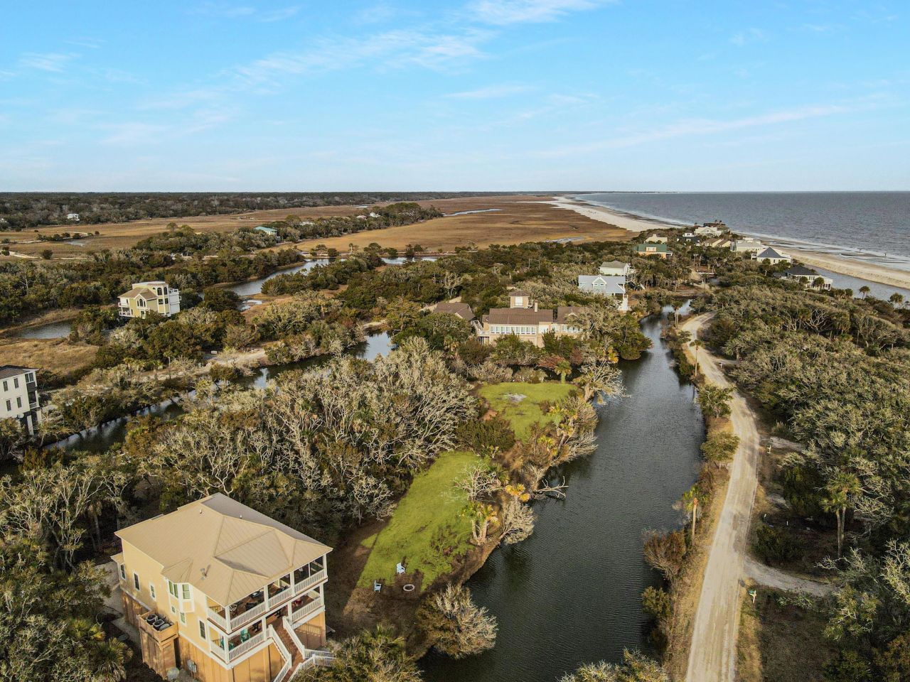 28 Sharks Tooth Circle Photo 13