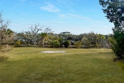 28 Sharks Tooth Circle photo 4