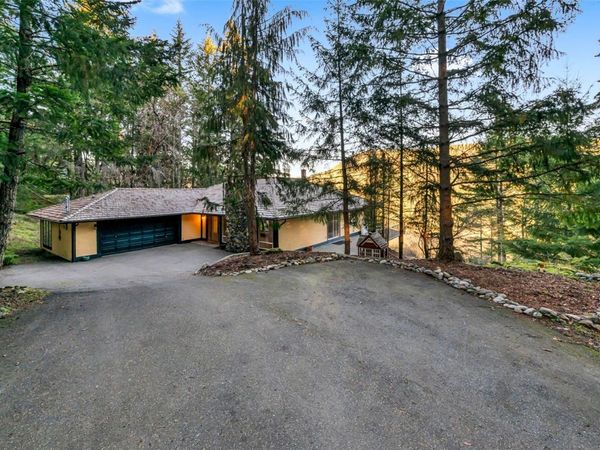 4133 Rocky Mountain Rd, Malahat, BC V0R 2L0