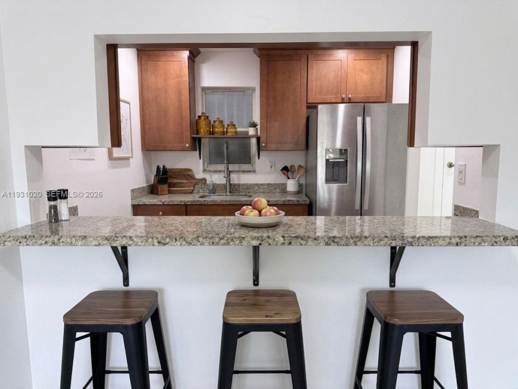 160 SW 30th Ave, Unit 104A, Miami, FL 33135 Photo