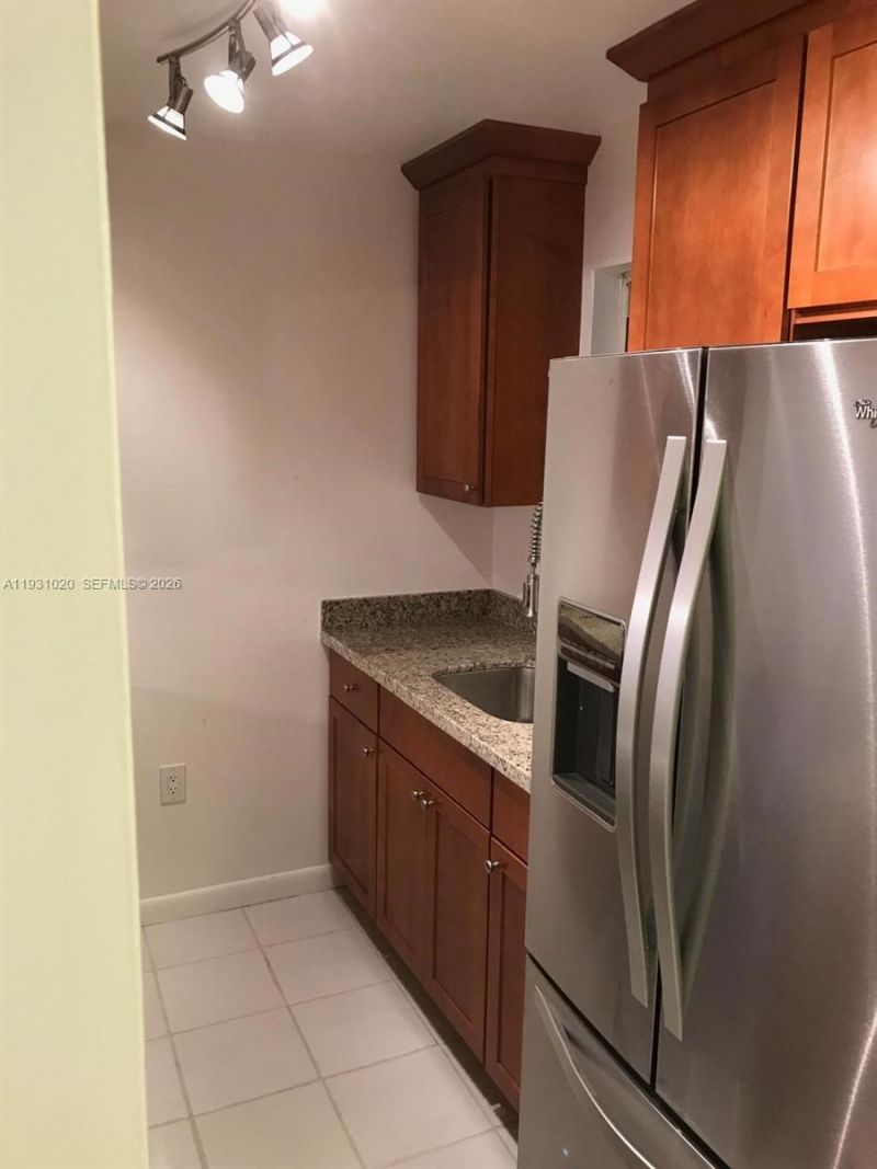 160 SW 30th Ave , Unit 104A, Miami, FL 33135 Photo